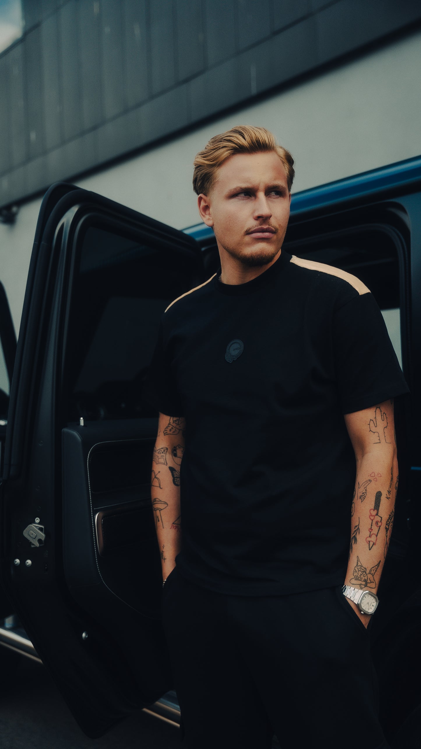 Black T-Shirt & Beige Velvet